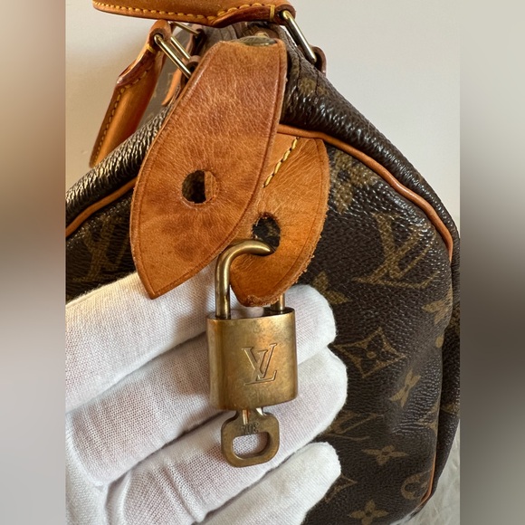 Louis Vuitton Speedy 30 Monogram with free michael kors bag - Picture 2 of 15